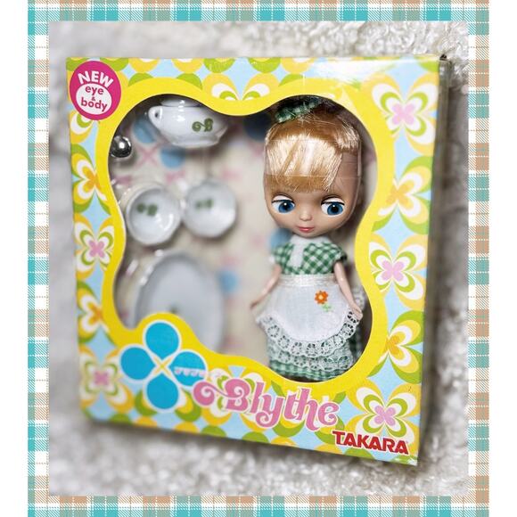 Petite Blythe PBL-28 Kitchen Queen 4